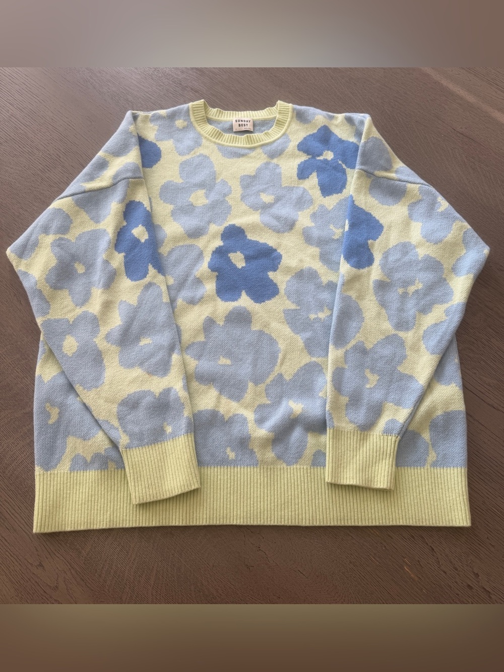 Aritzia Sunday Best Oversized Floral Sweater Size 2